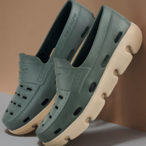 Red Tape RDS0456 Clogs for Men