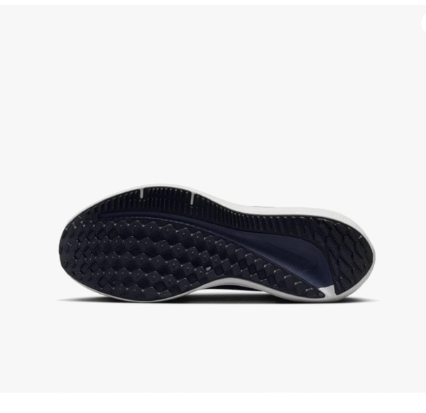 Nike Air Winflo 9 Running Shoes For Men - Image 4