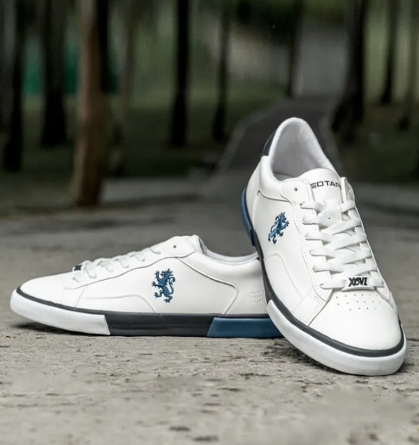 Red Tape RMV0144 Casual Sneaker for Men