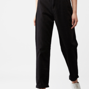 Kotty Boyfriend Fit High-Rise Clean Look Jeans For Women