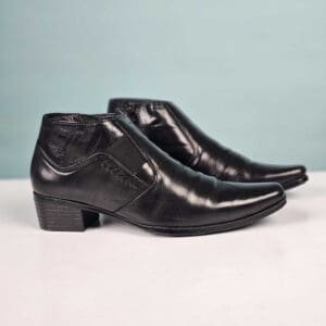 Mochi Leather Boots For Men