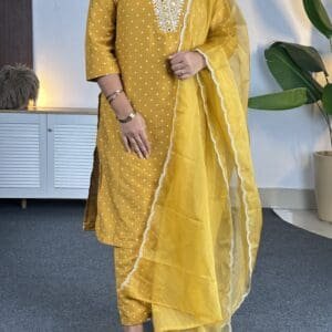 Amazon Brand - Myx Embroidered Kurta Set with Organza Dupatta For Women