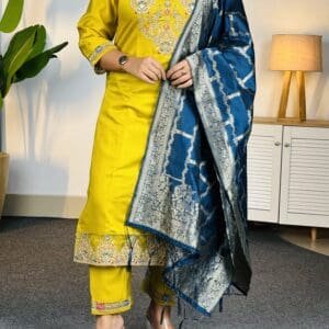 VredeVogel Kurta Set with Dupatta For Women