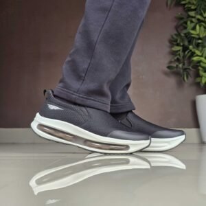Red Tape RMW0302 Walking Shoes for Men