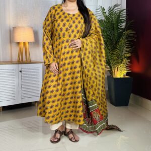 KLOSIA Printed Anarkali Kurta and Pant with Dupatta Set for Women