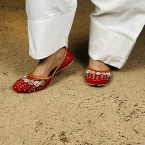 DESI COLOUR Embellished Ethnic Mojaris for Women